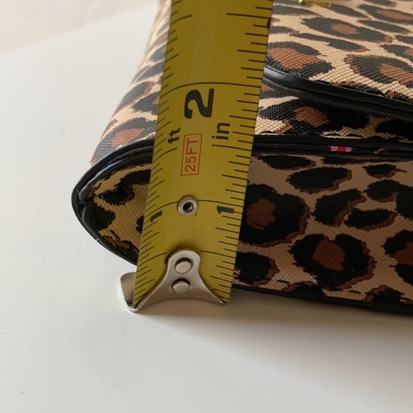 Betsey Johnson NWOT Cheetah Bag Gold Chain Strap shoulder bag cross body purse - Picture 13 of 15